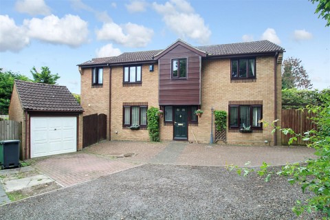 View Full Details for Boundary Close, Upper Stratton, Swindon