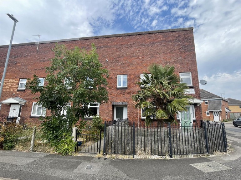 Spindle Tree Court, Pinehurst, Swindon