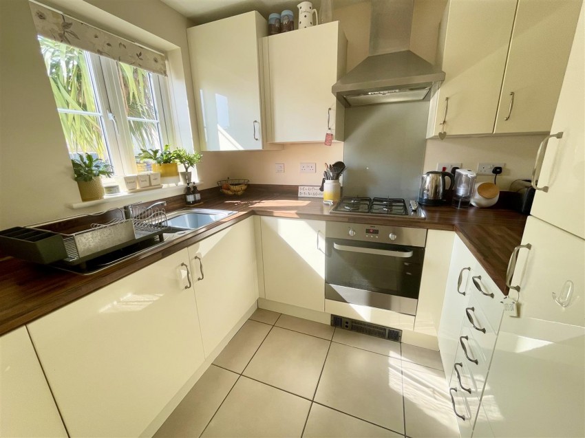 Images for Clapham Close, Moredon, Swindon